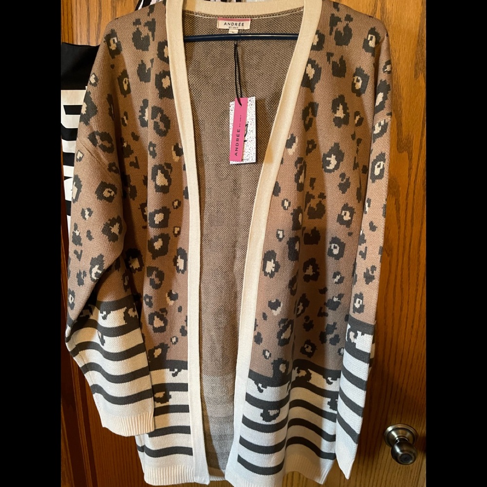 L cardigan NWT